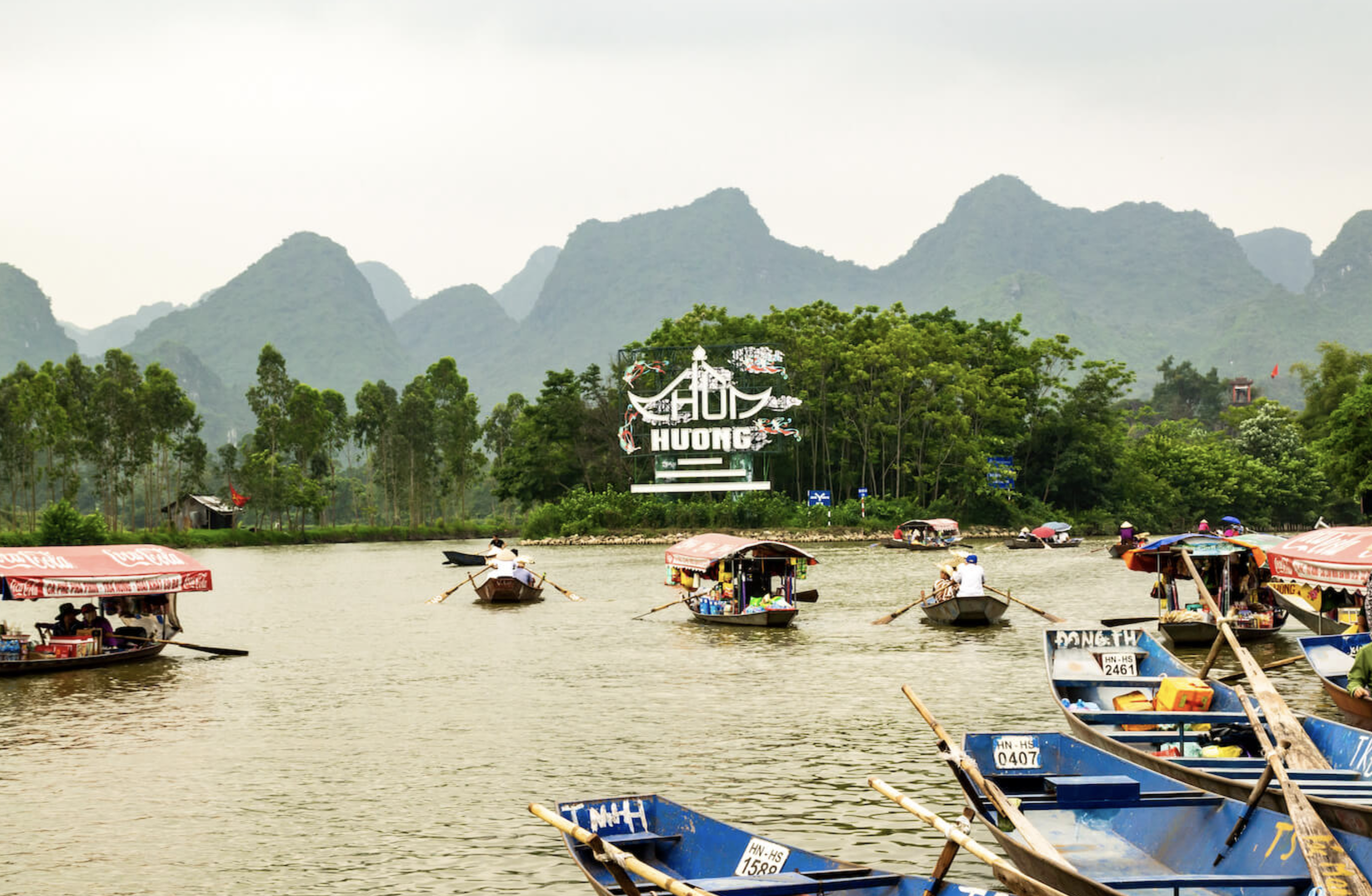 Hà Nội Giá vé tham quan chùa Hương tăng từ 78.000 đồng lên 120.000 đồngngười